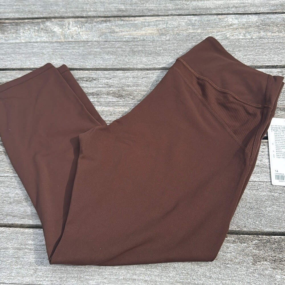 Lululemon Groove High-Rise Ribbed Panel Tight 25" Lava Cake brown size 14‎ NWT